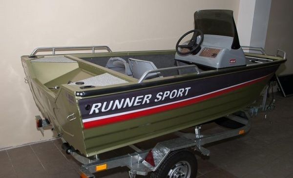 Алюминиевая лодка Runner Sport 400SCC