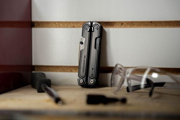 Мультитул Leatherman ARC Obsidian, кожаный чехол 833207
