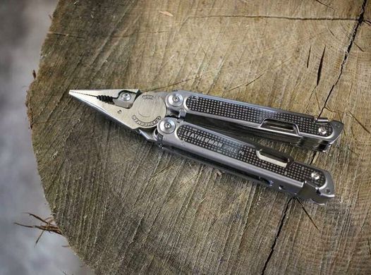 Мультитул Leatherman Free P4 832642