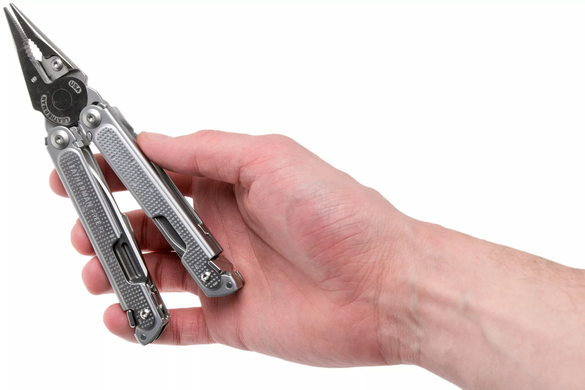 Мультитул Leatherman Free P4 832642