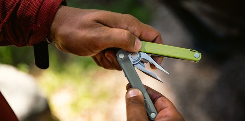 Мультитул Leatherman Bond Mossy Slate, нейлоновый чехол (833309)