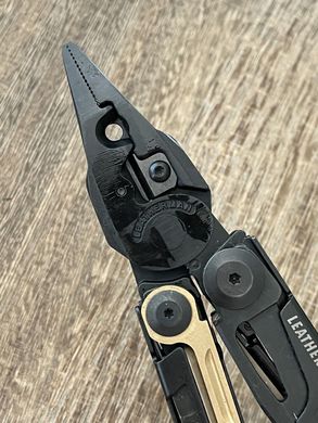 Мультитул Leatherman MUT EOD Black, чехол Molle оливковый, картонная коробка (833119)