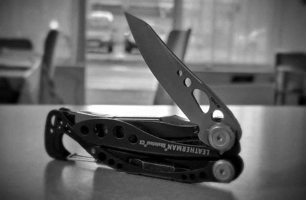 Мультитул Leatherman Skeletool CX Onyx (833131)